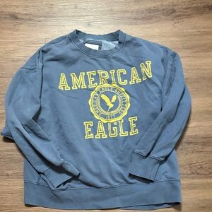 American Eagle Outfitters Women’s Blue and Yellow Crewneck Sweatshirt